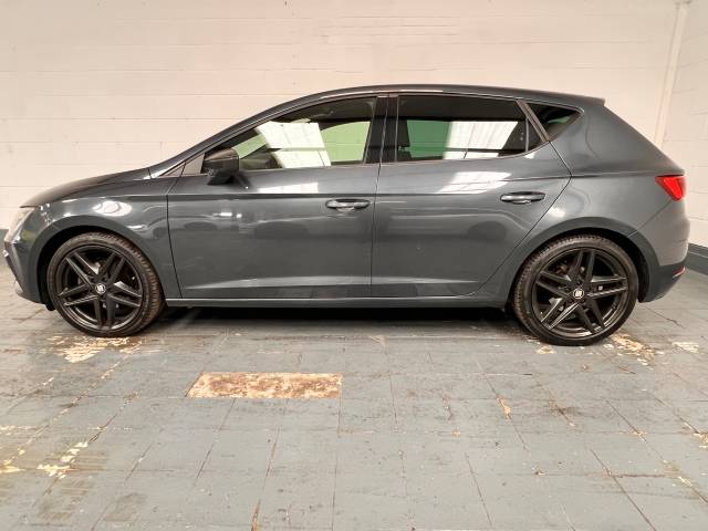 2020 SEAT Leon 2.0 TDI 150 FR Black Edition [EZ] 5dr DSG